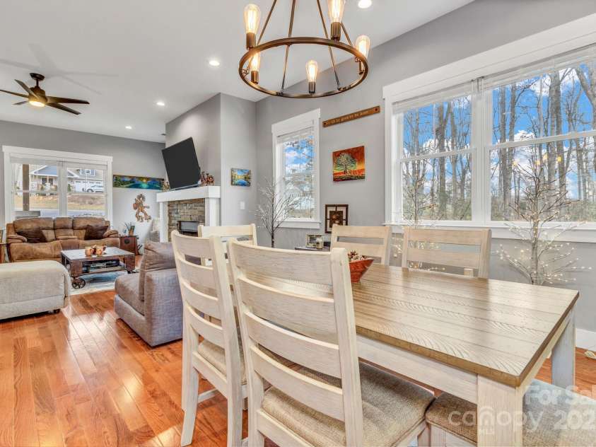 14 Cider Hill Lane, Hendersonville, NC 28792.  MLS# CAR4328170, YatesRealty ID 3912. 