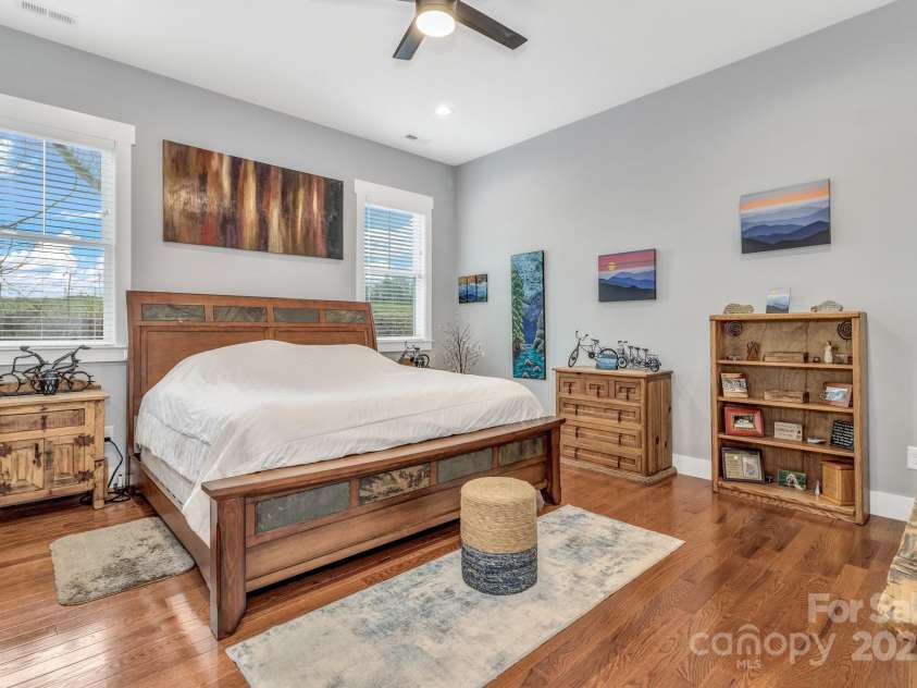 14 Cider Hill Lane, Hendersonville, NC 28792.  MLS# CAR4328170, YatesRealty ID 3912. 