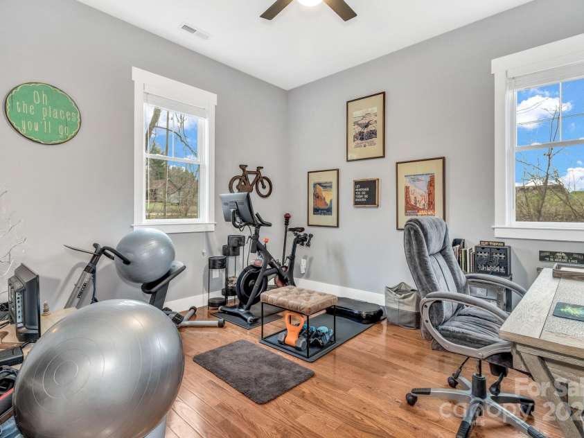 14 Cider Hill Lane, Hendersonville, NC 28792.  MLS# CAR4328170, YatesRealty ID 3912. 