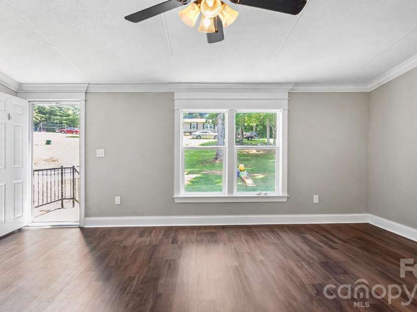 111 Patrice Place, Mooresville, NC 28115.  MLS# CAR4401314, YatesRealty ID 39120. 