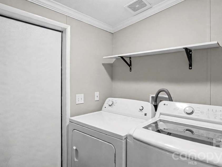111 Patrice Place, Mooresville, NC 28115.  MLS# CAR4401314, YatesRealty ID 39120. 