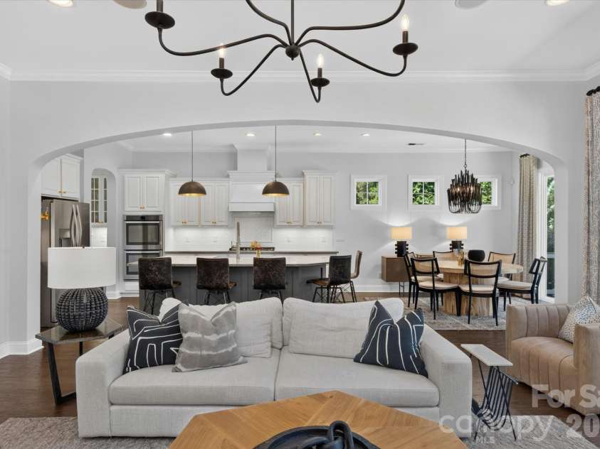971 Castlewatch Drive, Fort Mill, SC 29708.  MLS# CAR4402359, YatesRealty ID 39121. Arched ceilings and designer lighting in every room