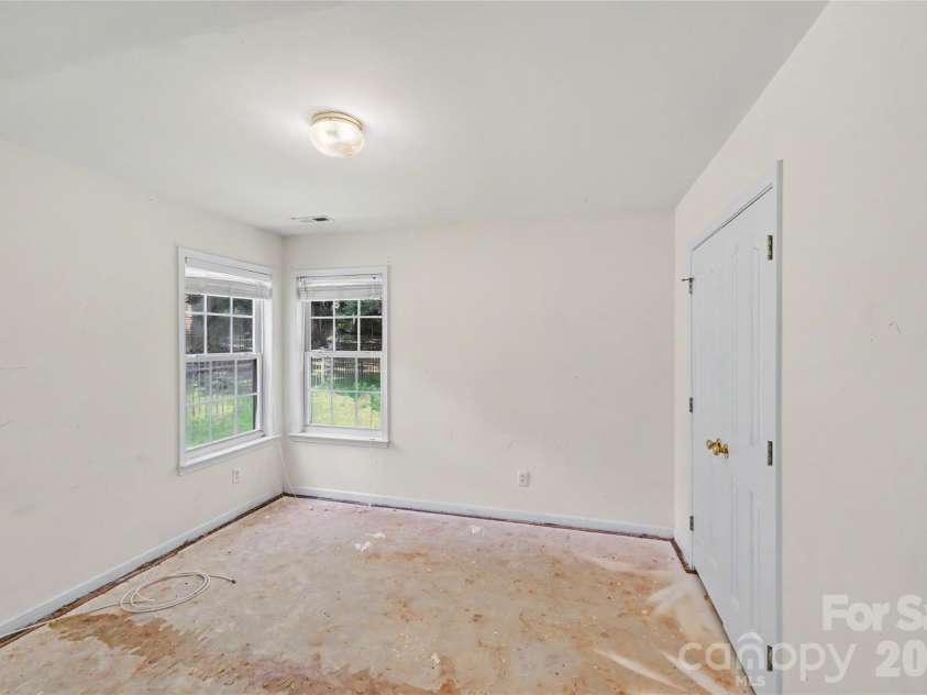 6213 Nevin Road, Charlotte, NC 28262.  MLS# CAR4363288, YatesRealty ID 39124. 