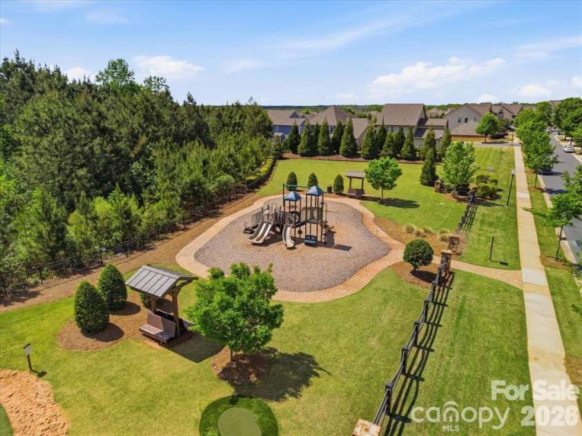 2009 Burton Point Court, Waxhaw, NC 28173.  MLS# CAR4354628, YatesRealty ID 39125. 