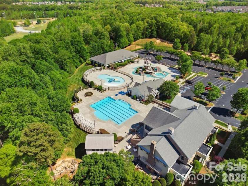 2009 Burton Point Court, Waxhaw, NC 28173.  MLS# CAR4354628, YatesRealty ID 39125. 