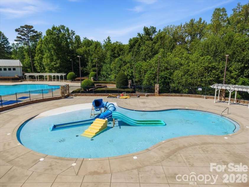 2009 Burton Point Court, Waxhaw, NC 28173.  MLS# CAR4354628, YatesRealty ID 39125. 