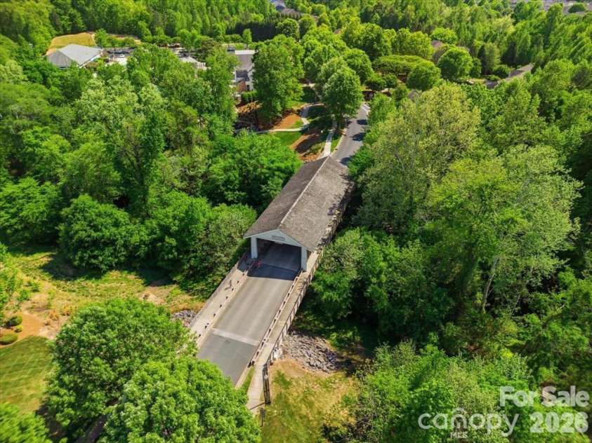 2009 Burton Point Court, Waxhaw, NC 28173.  MLS# CAR4354628, YatesRealty ID 39125. 