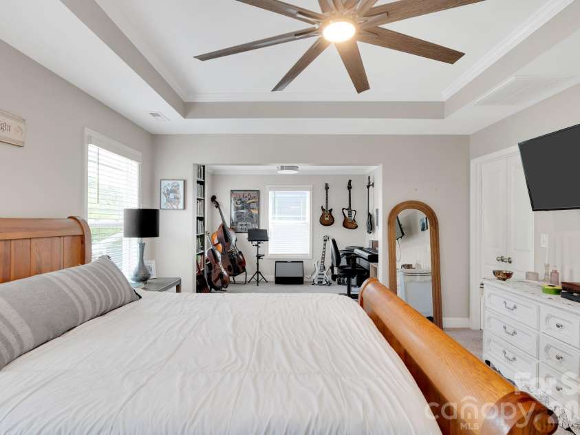 2009 Burton Point Court, Waxhaw, NC 28173.  MLS# CAR4354628, YatesRealty ID 39125. 
