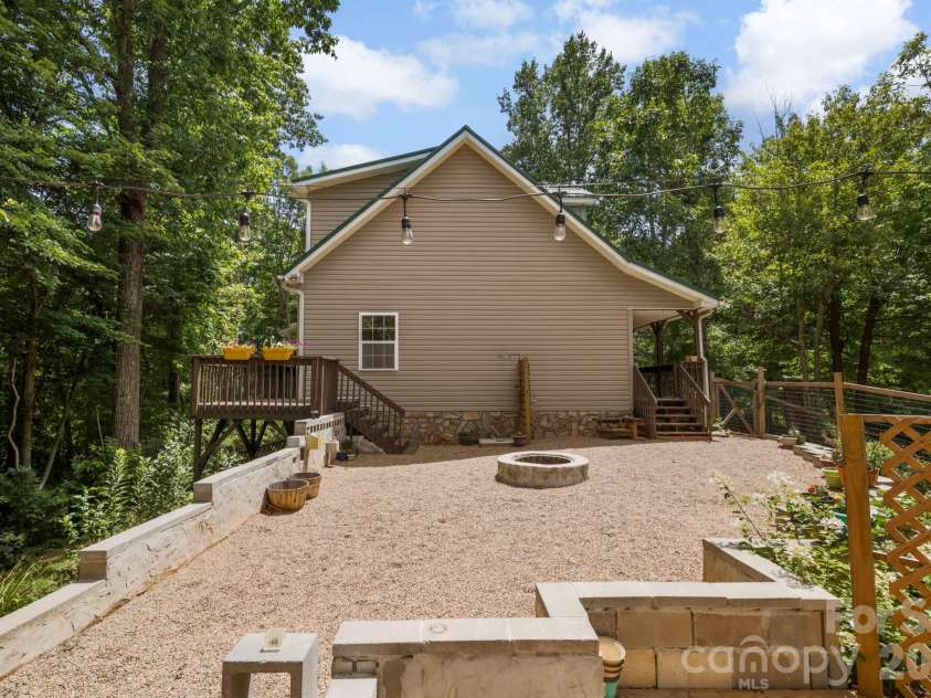 46 Michele Lane, Leicester, NC 28748.  MLS# CAR4400253, YatesRealty ID 39126. 