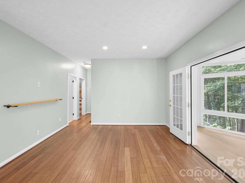 46 Michele Lane, Leicester, NC 28748.  MLS# CAR4400253, YatesRealty ID 39126. 
