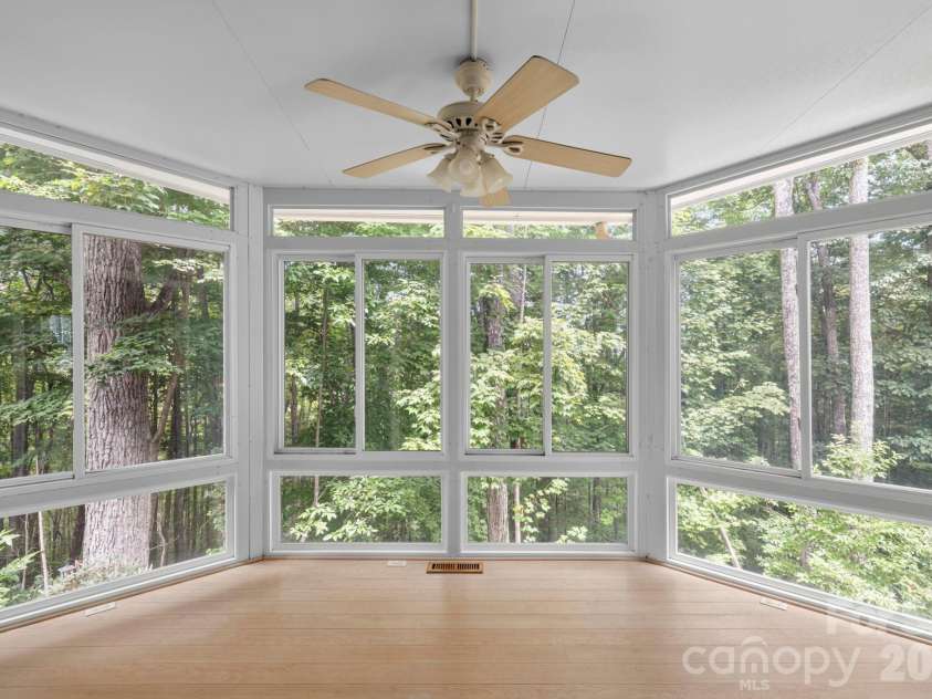 46 Michele Lane, Leicester, NC 28748.  MLS# CAR4400253, YatesRealty ID 39126. 