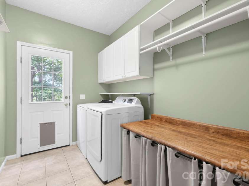46 Michele Lane, Leicester, NC 28748.  MLS# CAR4400253, YatesRealty ID 39126. 