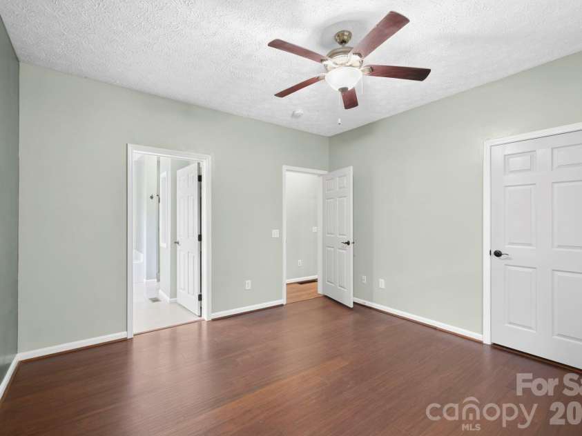 46 Michele Lane, Leicester, NC 28748.  MLS# CAR4400253, YatesRealty ID 39126. 