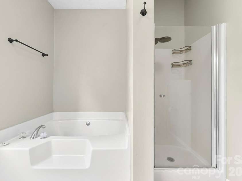 46 Michele Lane, Leicester, NC 28748.  MLS# CAR4400253, YatesRealty ID 39126. 