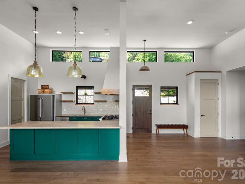 93 Village Pointe Lane, Asheville, NC 28803.  MLS# CAR4399608, YatesRealty ID 39127. 
