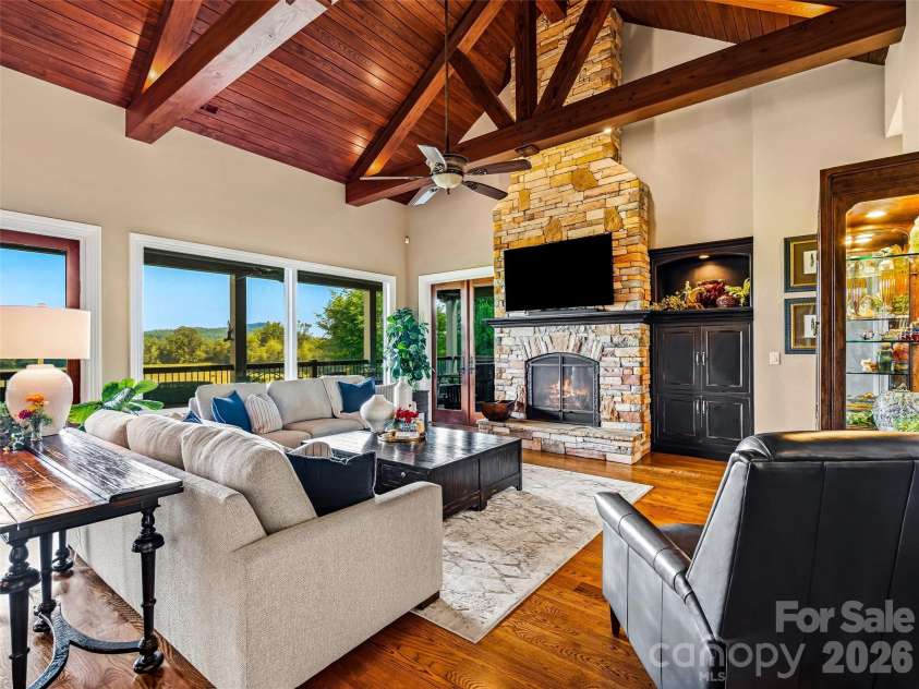 280 Walnut Hollow Road, Brevard, NC 28712.  MLS# CAR4404211, YatesRealty ID 39128. 