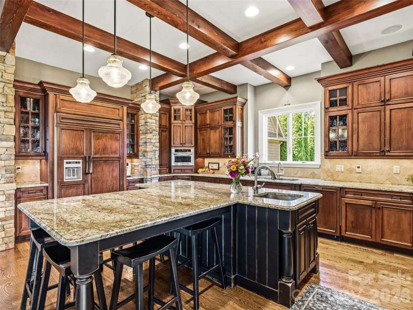 280 Walnut Hollow Road, Brevard, NC 28712.  MLS# CAR4404211, YatesRealty ID 39128. 