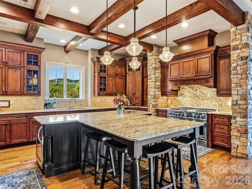 280 Walnut Hollow Road, Brevard, NC 28712.  MLS# CAR4404211, YatesRealty ID 39128. 