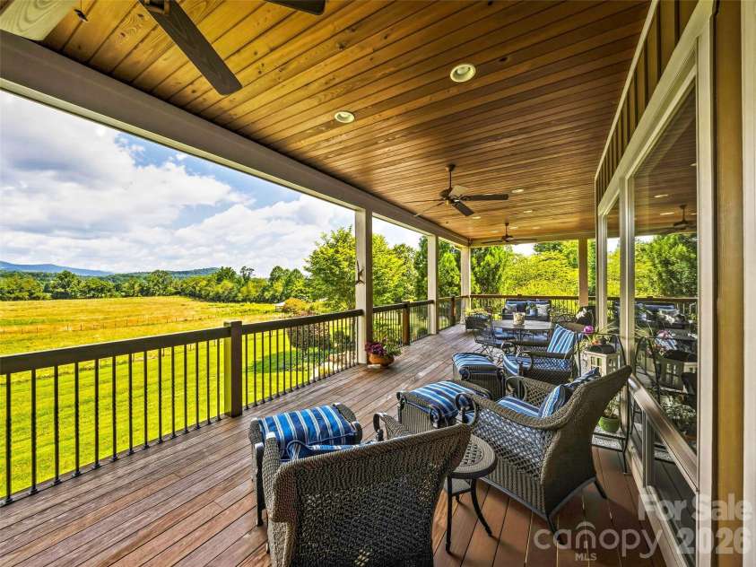 280 Walnut Hollow Road, Brevard, NC 28712.  MLS# CAR4404211, YatesRealty ID 39128. 