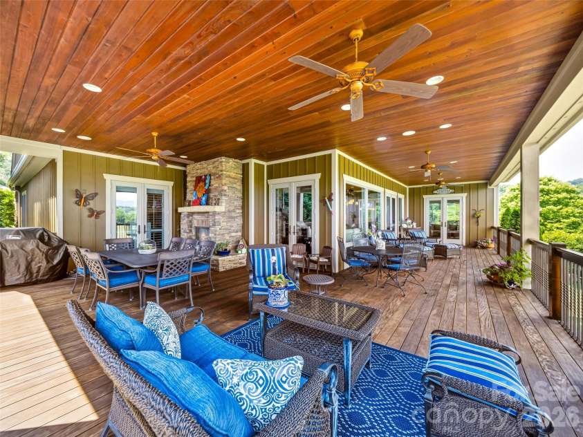 280 Walnut Hollow Road, Brevard, NC 28712.  MLS# CAR4404211, YatesRealty ID 39128. 