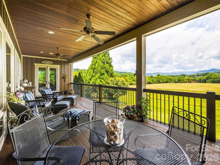 280 Walnut Hollow Road, Brevard, NC 28712.  MLS# CAR4404211, YatesRealty ID 39128. 