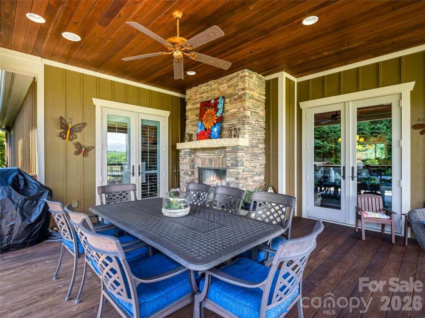 280 Walnut Hollow Road, Brevard, NC 28712.  MLS# CAR4404211, YatesRealty ID 39128. 