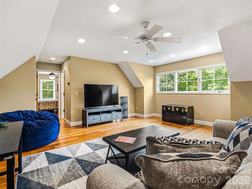 280 Walnut Hollow Road, Brevard, NC 28712.  MLS# CAR4404211, YatesRealty ID 39128. 