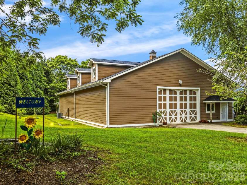 280 Walnut Hollow Road, Brevard, NC 28712.  MLS# CAR4404211, YatesRealty ID 39128. 