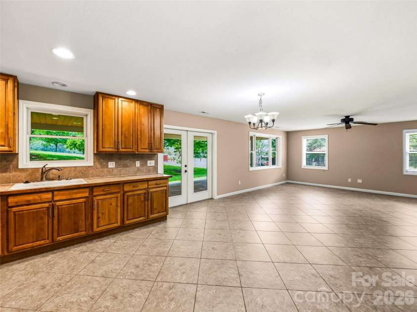 280 Walnut Hollow Road, Brevard, NC 28712.  MLS# CAR4404211, YatesRealty ID 39128. 