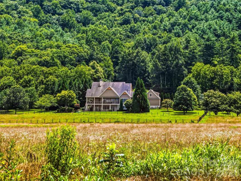 280 Walnut Hollow Road, Brevard, NC 28712.  MLS# CAR4404211, YatesRealty ID 39128. 