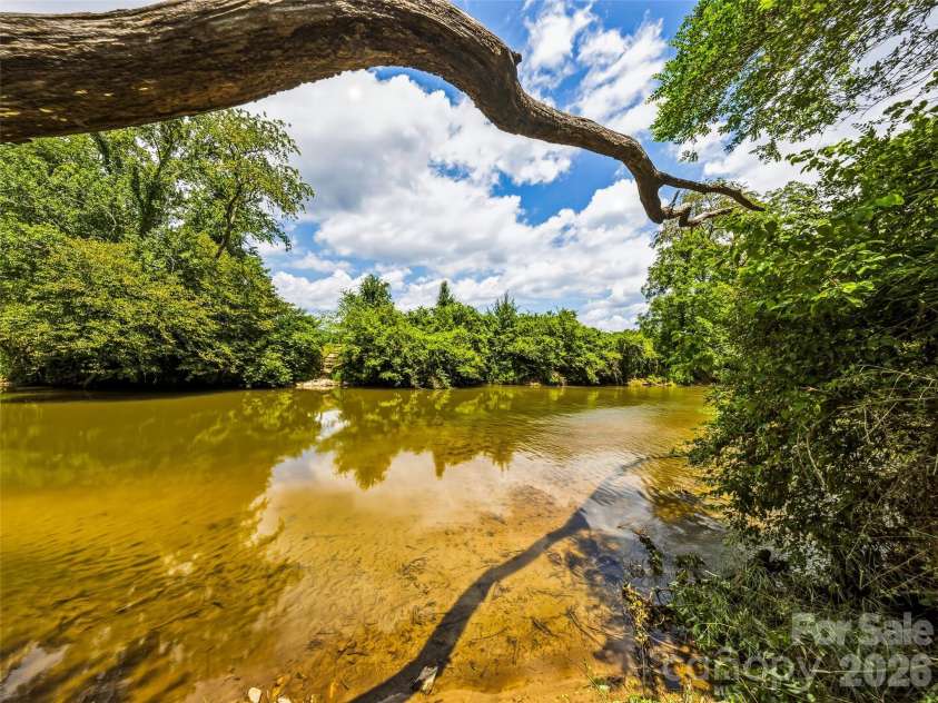 280 Walnut Hollow Road, Brevard, NC 28712.  MLS# CAR4404211, YatesRealty ID 39128. 