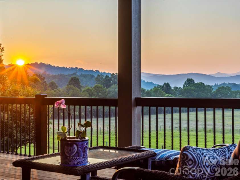 280 Walnut Hollow Road, Brevard, NC 28712.  MLS# CAR4404211, YatesRealty ID 39128. 