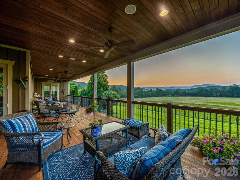 280 Walnut Hollow Road, Brevard, NC 28712.  MLS# CAR4404211, YatesRealty ID 39128. 