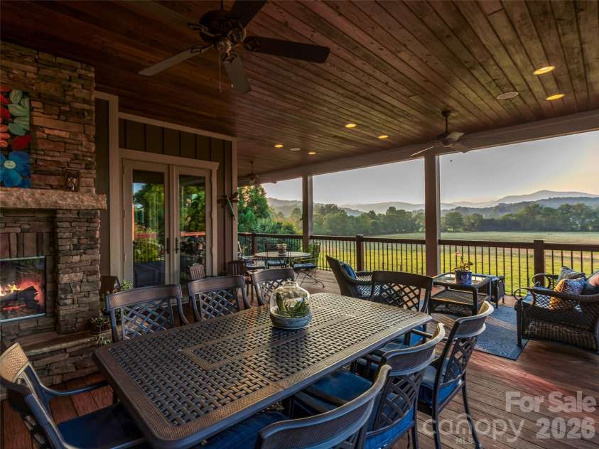 280 Walnut Hollow Road, Brevard, NC 28712.  MLS# CAR4404211, YatesRealty ID 39128. 