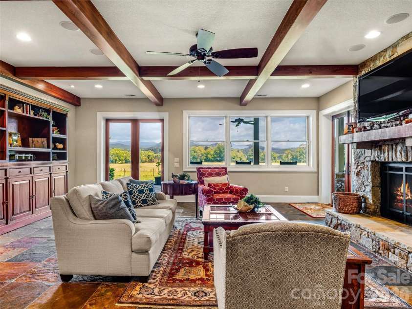 280 Walnut Hollow Road, Brevard, NC 28712.  MLS# CAR4404211, YatesRealty ID 39128. 