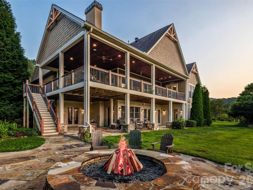 280 Walnut Hollow Road, Brevard, NC 28712.  MLS# CAR4404211, YatesRealty ID 39128. 