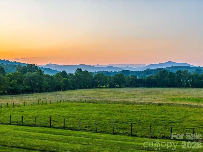 280 Walnut Hollow Road, Brevard, NC 28712.  MLS# CAR4404211, YatesRealty ID 39128. 