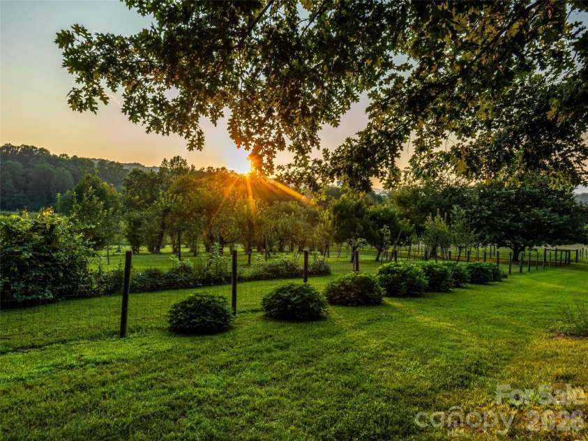 280 Walnut Hollow Road, Brevard, NC 28712.  MLS# CAR4404211, YatesRealty ID 39128. 