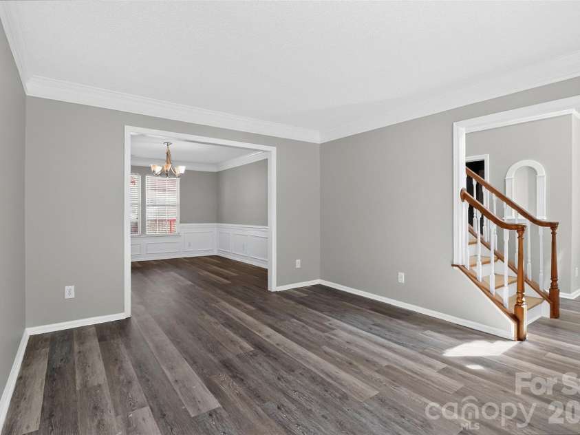 6102 Tesh Court, Charlotte, NC 28269.  MLS# CAR4400291, YatesRealty ID 39129. 