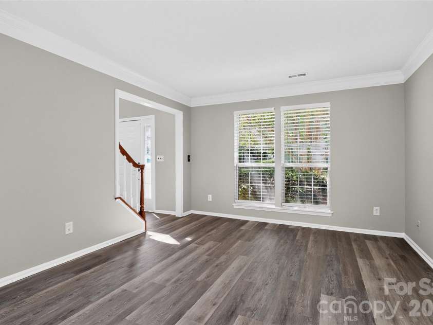 6102 Tesh Court, Charlotte, NC 28269.  MLS# CAR4400291, YatesRealty ID 39129. 