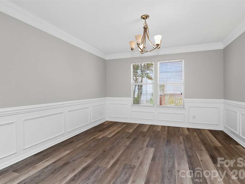 6102 Tesh Court, Charlotte, NC 28269.  MLS# CAR4400291, YatesRealty ID 39129. 