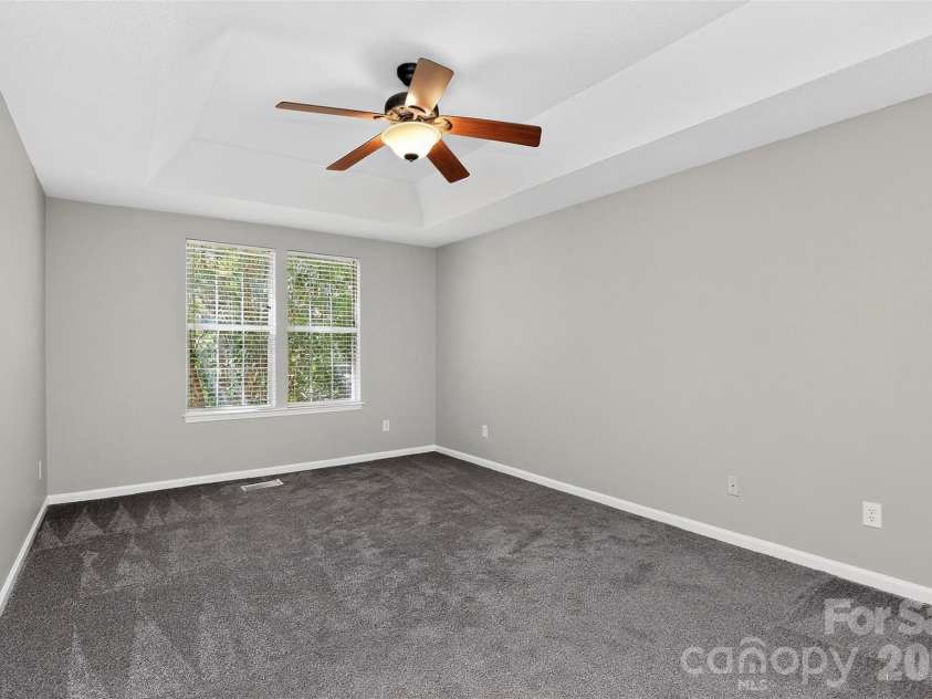 6102 Tesh Court, Charlotte, NC 28269.  MLS# CAR4400291, YatesRealty ID 39129. 