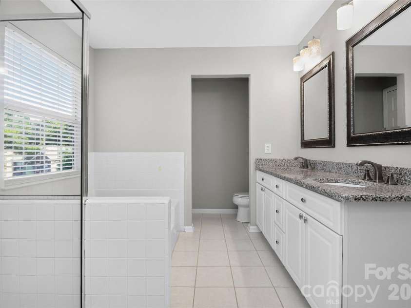 6102 Tesh Court, Charlotte, NC 28269.  MLS# CAR4400291, YatesRealty ID 39129. 