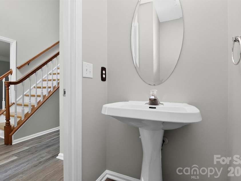 6102 Tesh Court, Charlotte, NC 28269.  MLS# CAR4400291, YatesRealty ID 39129. 