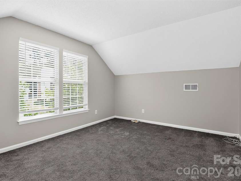 6102 Tesh Court, Charlotte, NC 28269.  MLS# CAR4400291, YatesRealty ID 39129. 