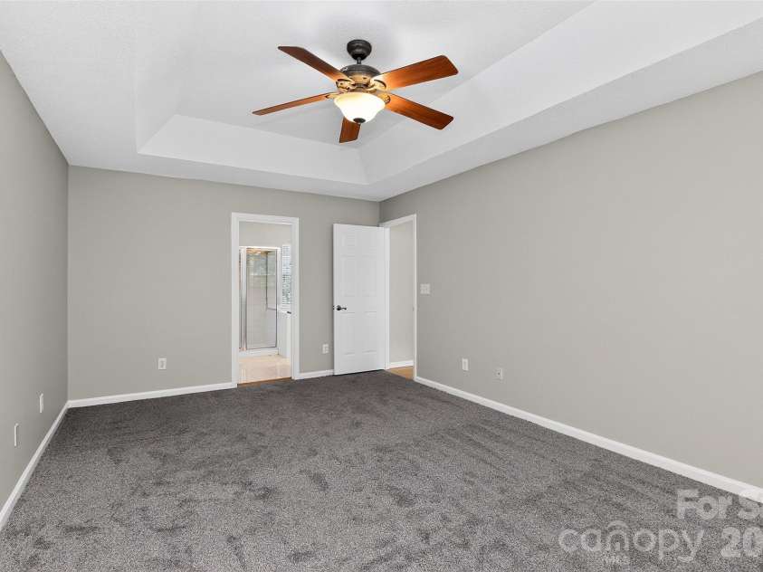 6102 Tesh Court, Charlotte, NC 28269.  MLS# CAR4400291, YatesRealty ID 39129. 