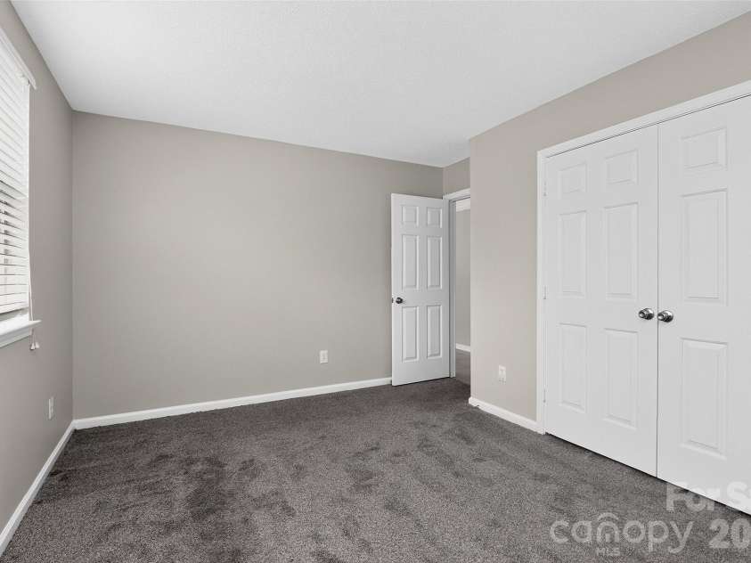 6102 Tesh Court, Charlotte, NC 28269.  MLS# CAR4400291, YatesRealty ID 39129. 