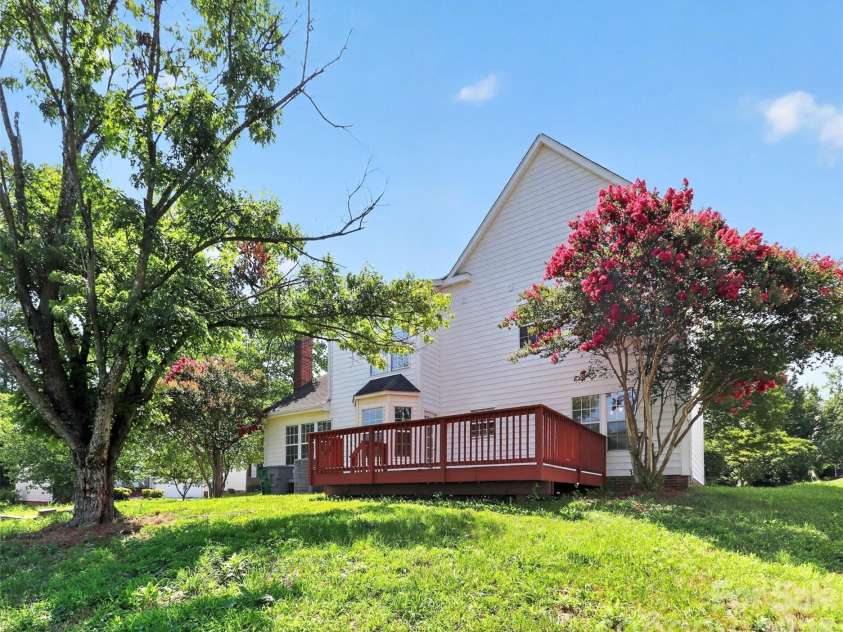 6102 Tesh Court, Charlotte, NC 28269.  MLS# CAR4400291, YatesRealty ID 39129. 