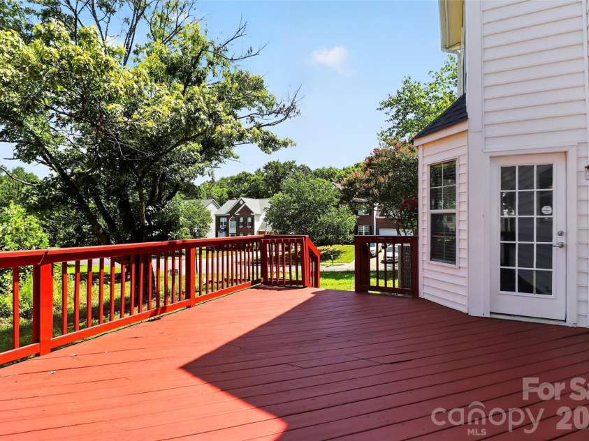 6102 Tesh Court, Charlotte, NC 28269.  MLS# CAR4400291, YatesRealty ID 39129. 