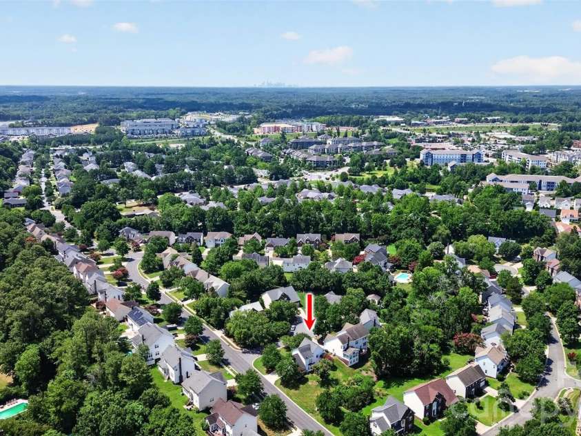 6102 Tesh Court, Charlotte, NC 28269.  MLS# CAR4400291, YatesRealty ID 39129. 